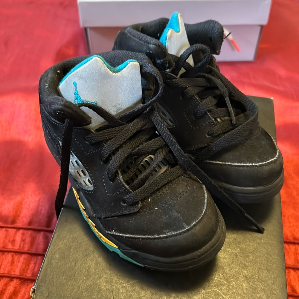 Toddler Jordan 5 size 9c